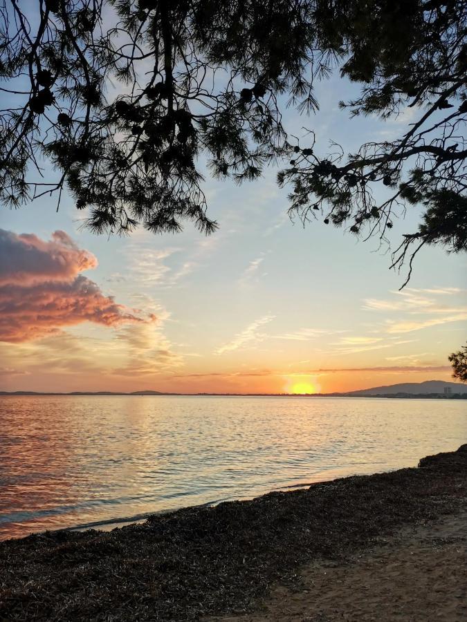 Duplex Hyeres Port Apartment ภายนอก รูปภาพ